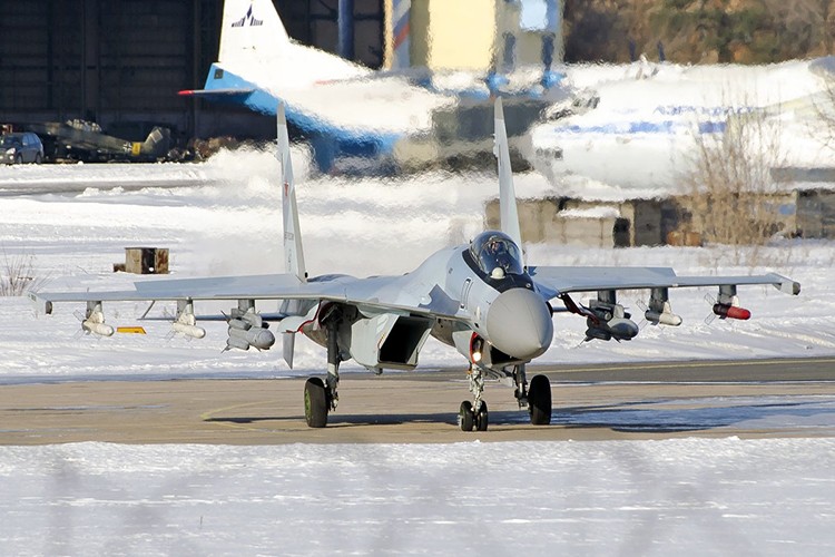 Bao Nga: F-35 My dung xem thuong Su-35 Nga-Hinh-2